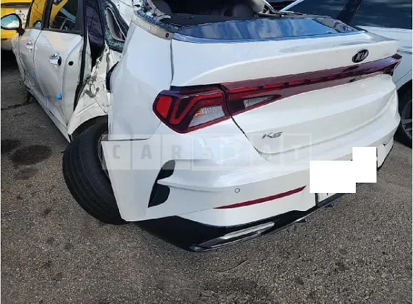 Photo 2 of 10: 2020 Kia K5 — Korean insurance auction