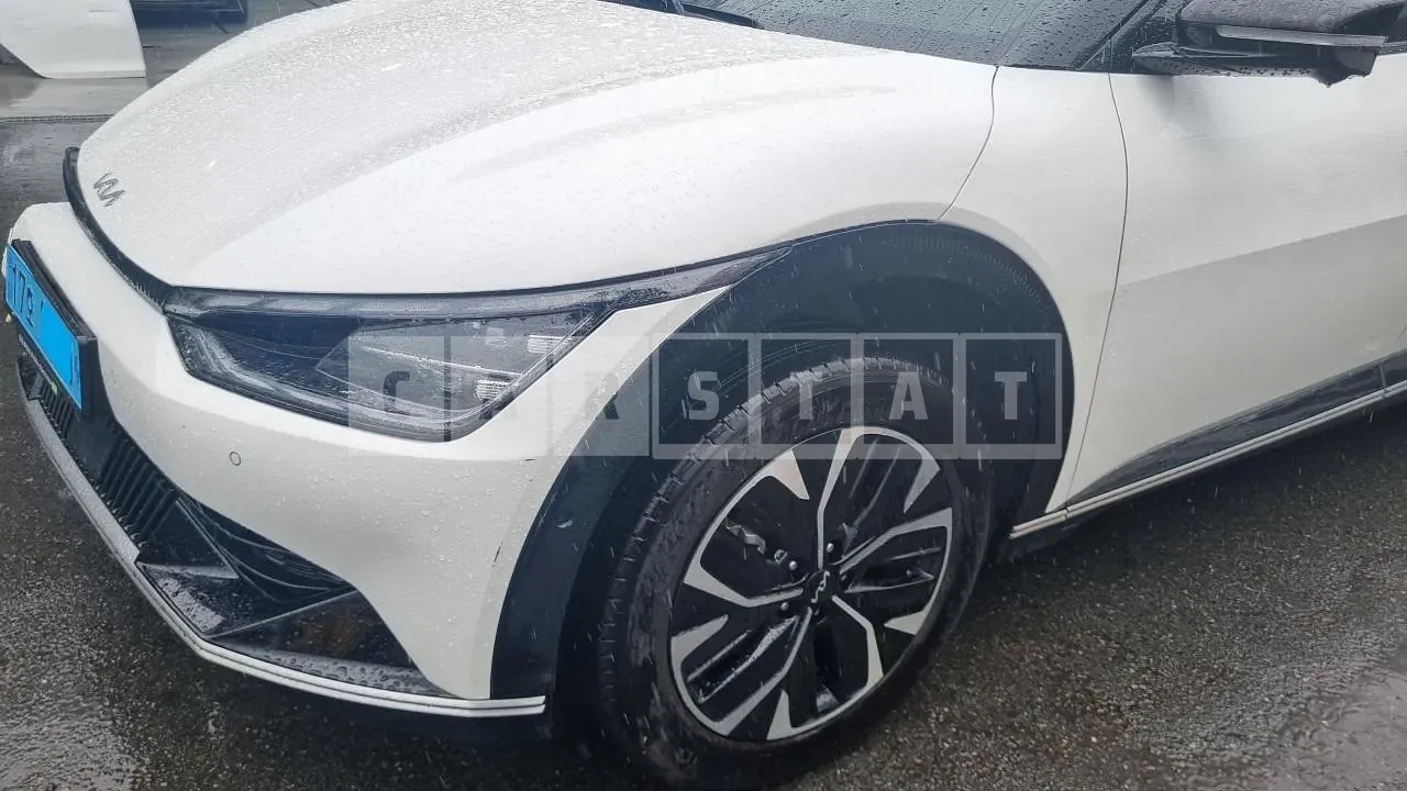 Photo 2 of 15: 2023 Kia EV6, VIN KNAC381AFRA191708 — Korean insurance auction