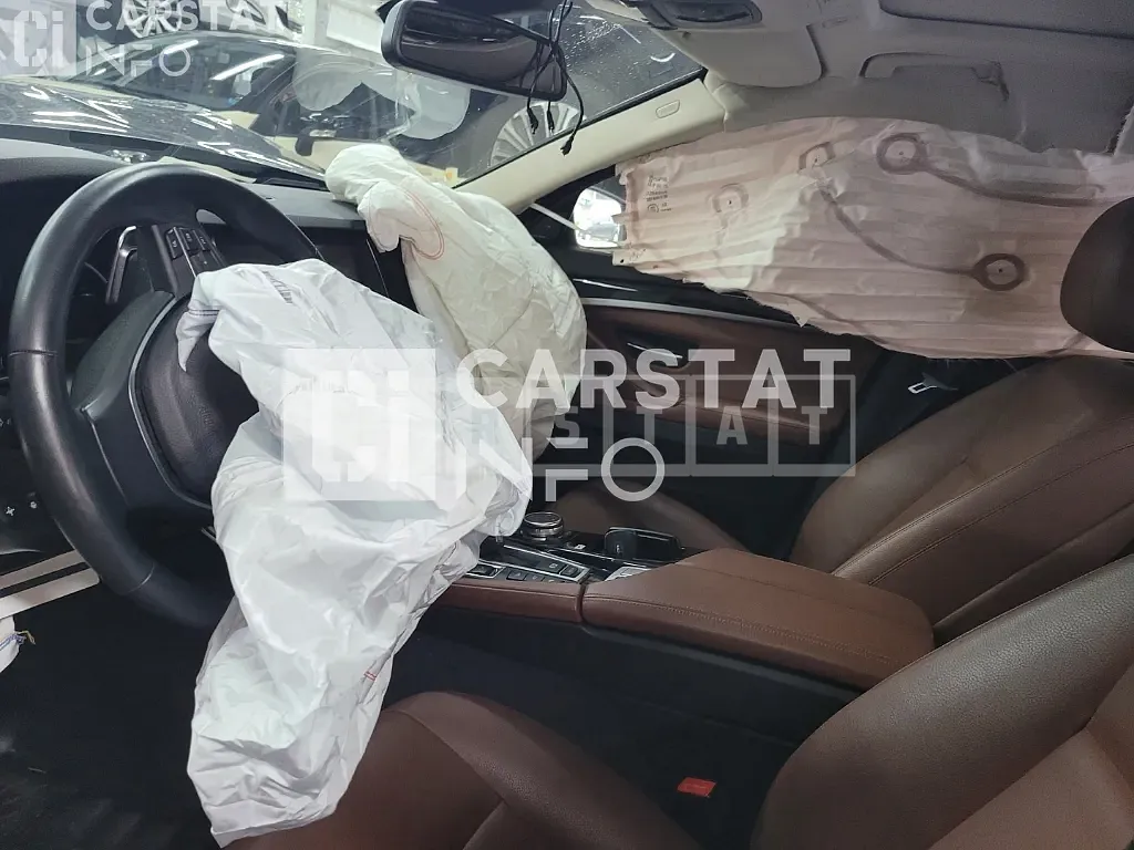 Photo 2 of 5: 2015 BMW 530d xDrive, VIN WBA5D3109FGV81795 — Korean insurance auction