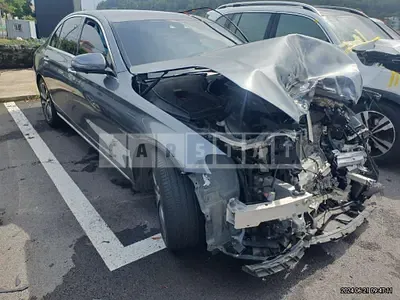 Photo 1 of 12: 2017 Mercedes-Benz E 300 — Korean insurance auction