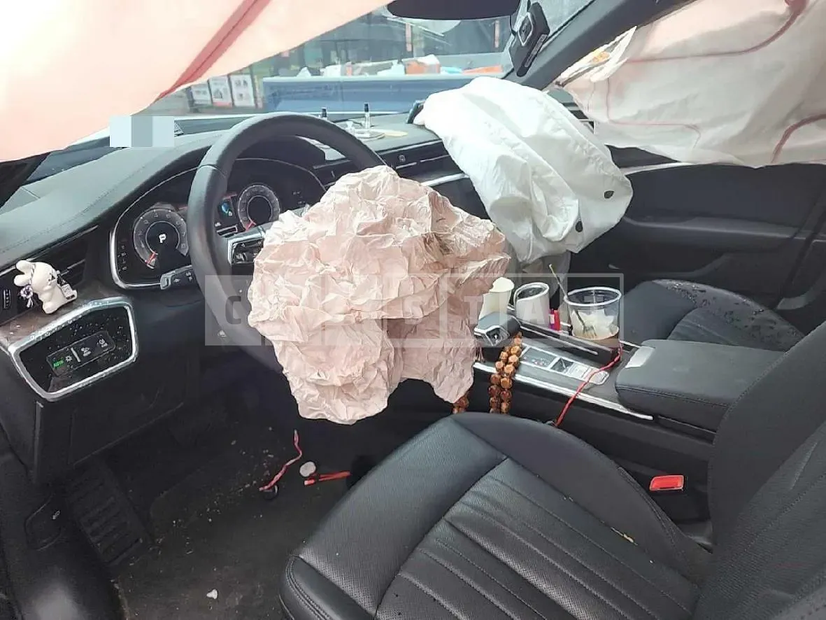 Photo 2 of 14: 2020 Audi A6 45 TFSI quattro, VIN WAUZZZF28LN062910 — Korean insurance auction
