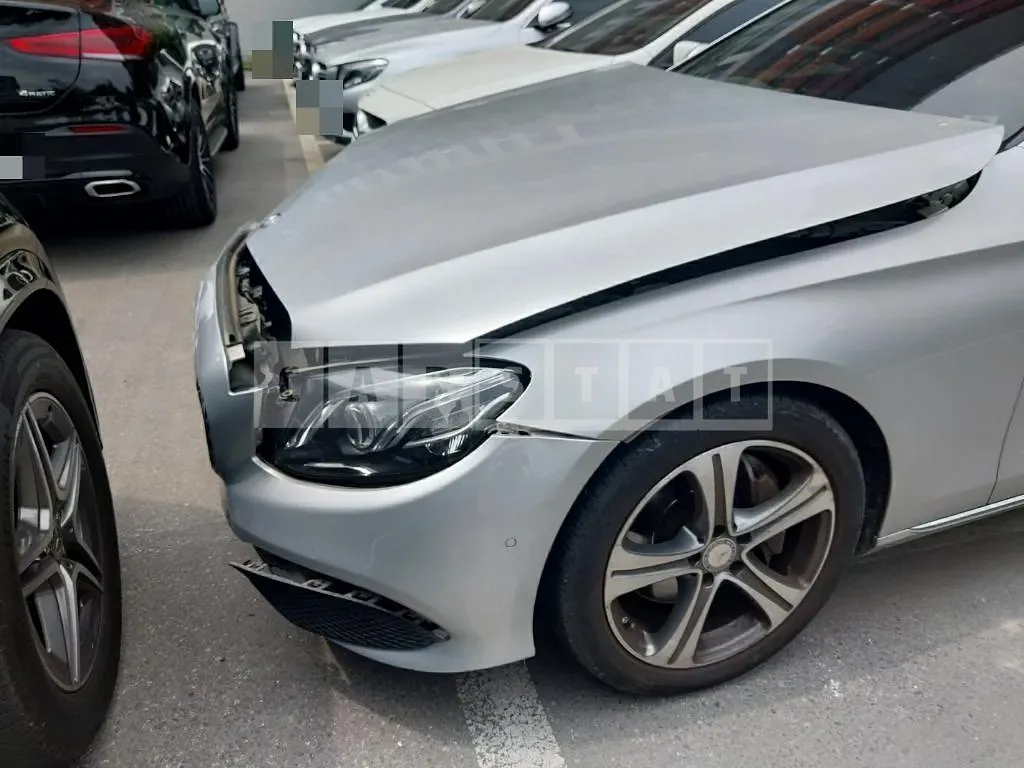 Photo 2 of 7: 2016 Mercedes-Benz E300, VIN WDDZF4JB9HA039260 — Korean insurance auction
