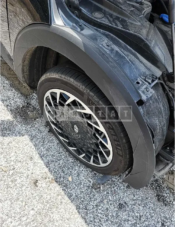 Photo 2 of 33: 2023 Hyundai Modern Ionic 5 — Korean insurance auction