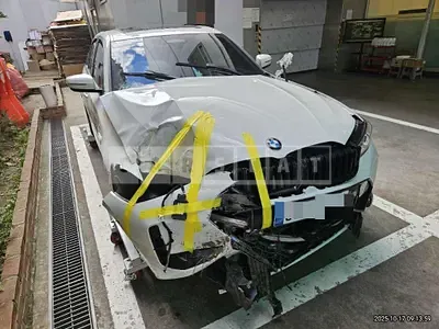 Photo 1 of 11: 2025 BMW 320i — Korean insurance auction