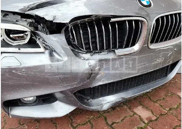 Photo 2 of 10: 2016 BMW 520d xDrive — Korean insurance auction