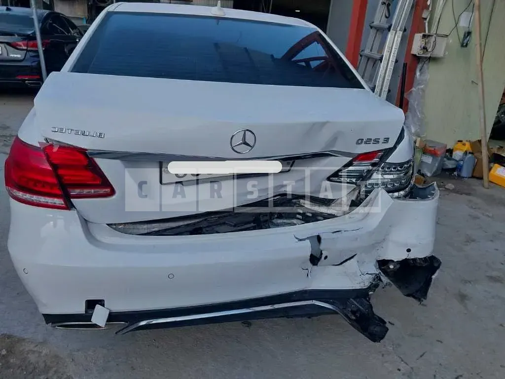 Photo 2 of 8: 2016 Mercedes-Benz E250 BlueTec 4Matic, VIN WDDHF9HB9GB233357 — Korean insurance auction