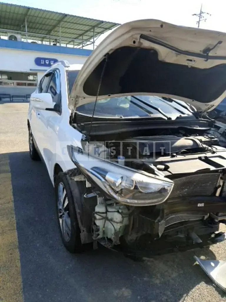 Photo 2 of 9: 2015 Hyundai Tucson, VIN KMHJT81VBFU081003 — Korean insurance auction