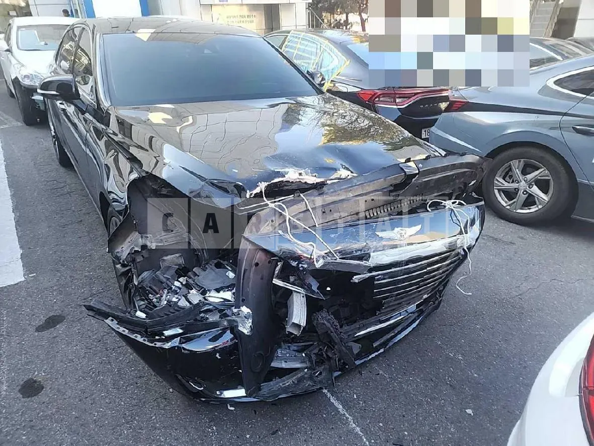Photo 2 of 23: 2016 Genesis EQ900 5.0 — Korean insurance auction