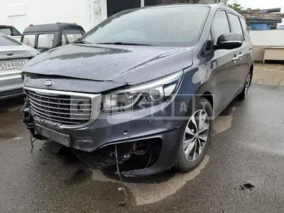 Photo 1 of 18: 2015 Kia Carnival 9 -Seater — Korean insurance auction