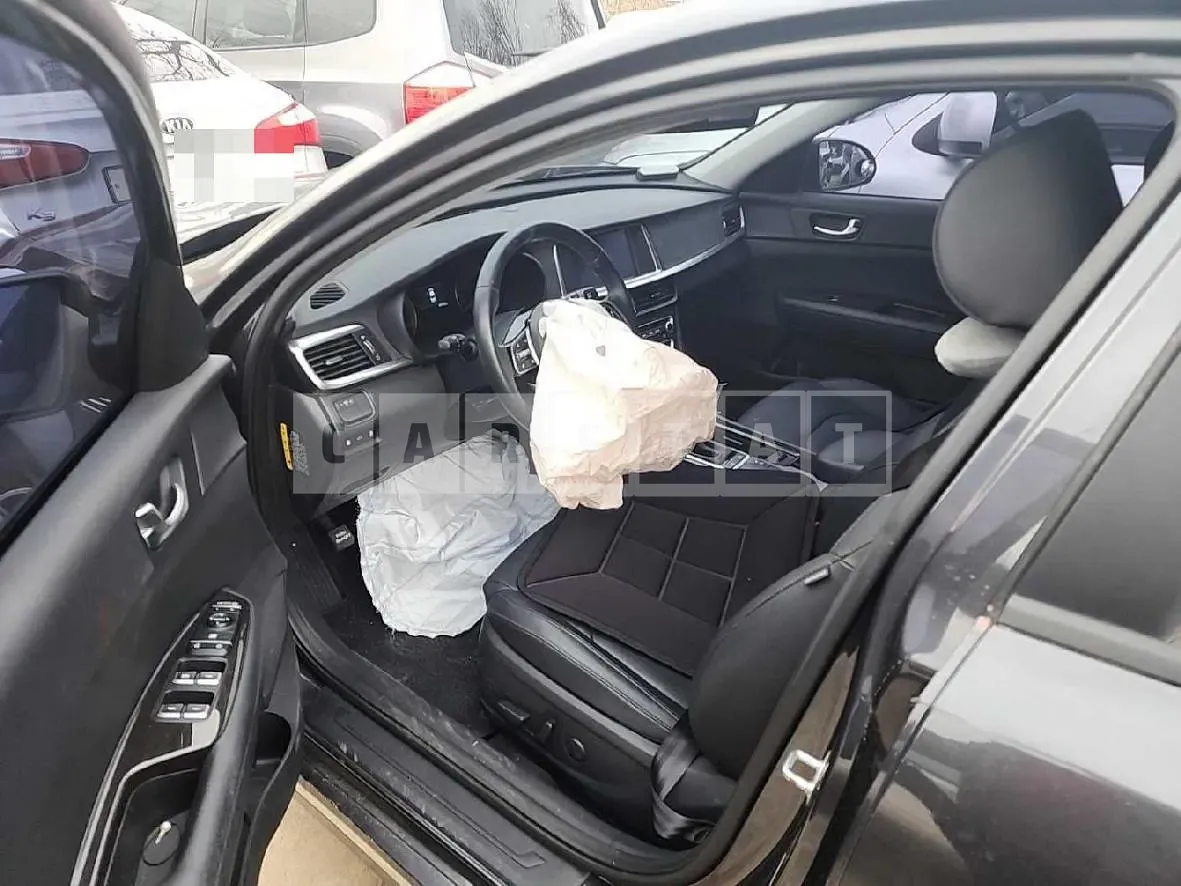 Photo 2 of 11: 2018 Kia K5 2.0, VIN KNAGT411BKA312595 — Korean insurance auction