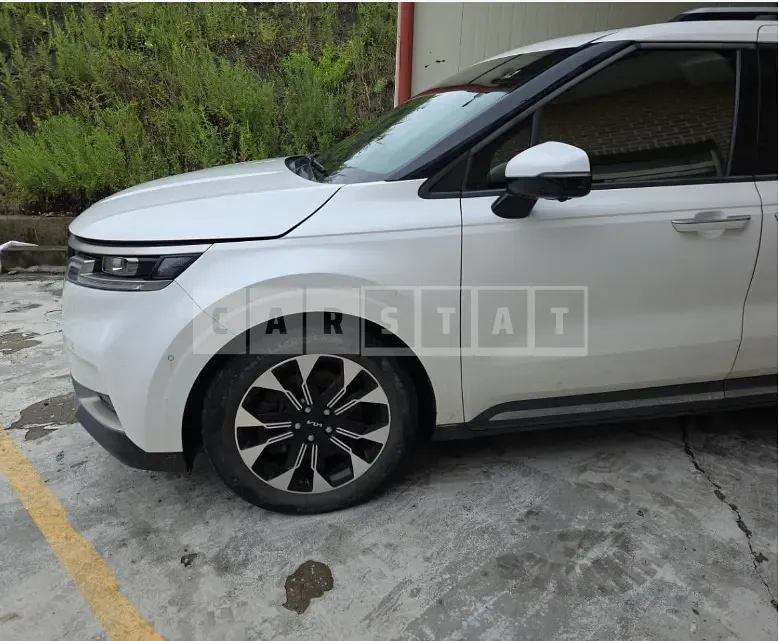 Photo 2 of 10: 2022 Kia Carnivals — Korean insurance auction