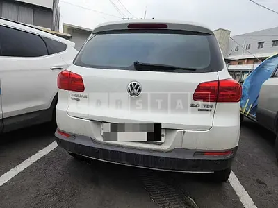 Photo 1 of 11: 2015 Volkswagen Tiguan 2.0 TDI Blue Motion, VIN WVGZZZ5NZFW576113 — Korean insurance auction