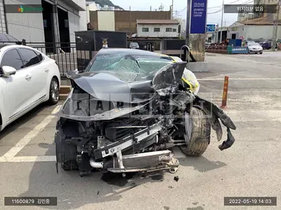 Photo 1 of 13: 2019 Genesis G70, VIN KMTG341ABLU062457 — Korean insurance auction