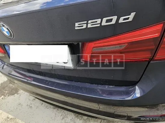 Photo 2 of 28: 2018 BMW 520d — Korean insurance auction