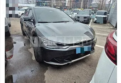 Photo 1 of 14: 2022 Kia EV6 Long Range Earth 4WD Electric Car — Korean insurance auction