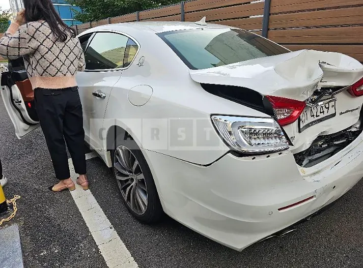 Photo 2 of 7: 2018 Maserati Quattroporte S Q4, VIN ZAM56YRG2J1270888 — Korean insurance auction
