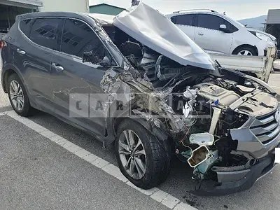 Photo 1 of 28: 2015 Hyundai Santa Fe — Korean insurance auction