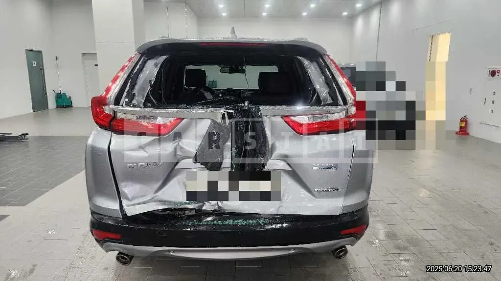 Photo 2 of 13: 2017 Honda CR-V 4WD — Korean insurance auction