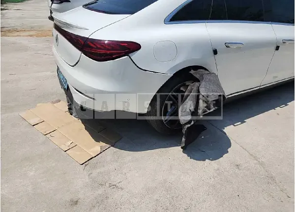 Photo 2 of 32: 2022 Mercedes-Benz EQE350 + — Korean insurance auction