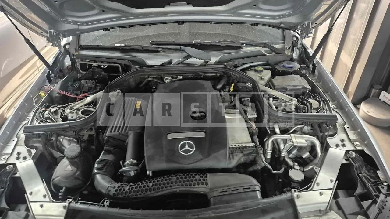 Photo 2 of 17: 2017 Mercedes-Benz E300, VIN WDDZF4JB3HA163654 — Korean insurance auction
