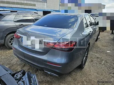Photo 1 of 17: 2023 Mercedes-Benz E350 4Matic — Korean insurance auction