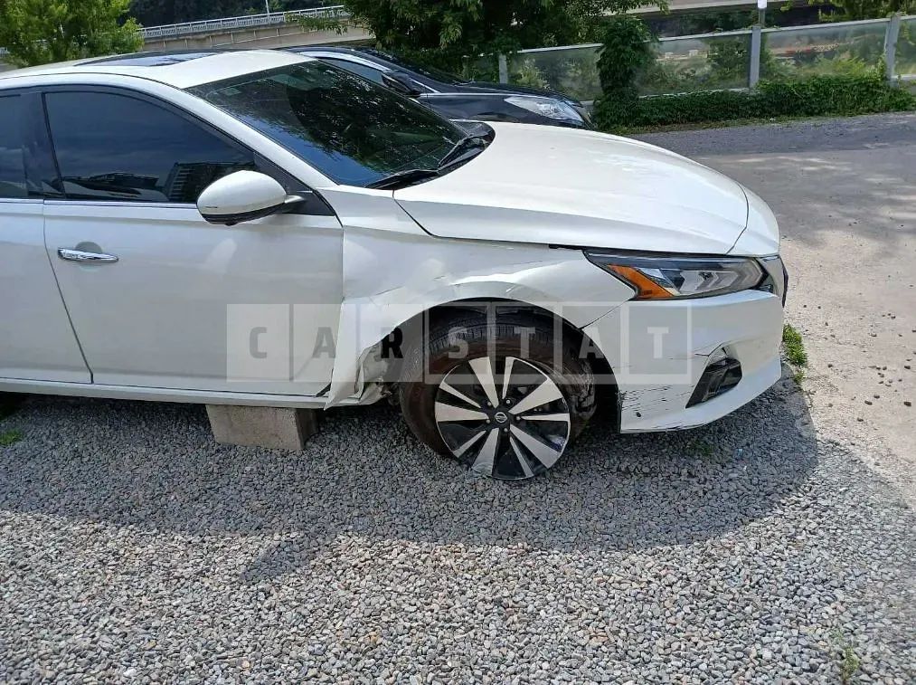 Photo 2 of 7: 2019 Nissan Altima 2.5 — Korean insurance auction