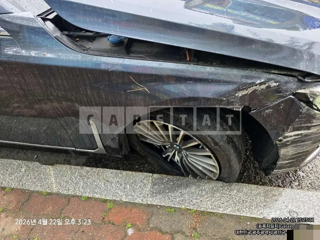 Photo 2 of 16: 2019 BMW 740Li xDrive Design Pure — Korean insurance auction