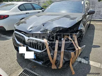 Photo 1 of 25: 2025 BMW i5 eDrive40 — Korean insurance auction