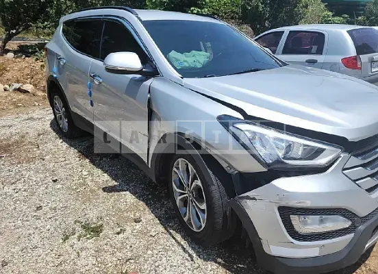 Photo 2 of 38: 2015 Hyundai Santa Fe, VIN KMHSW81UBFU307071 — Korean insurance auction