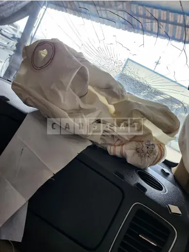 Photo 2 of 8: 2019 Kia Carnival, VIN KNAMC81ABKS553260 — Korean insurance auction