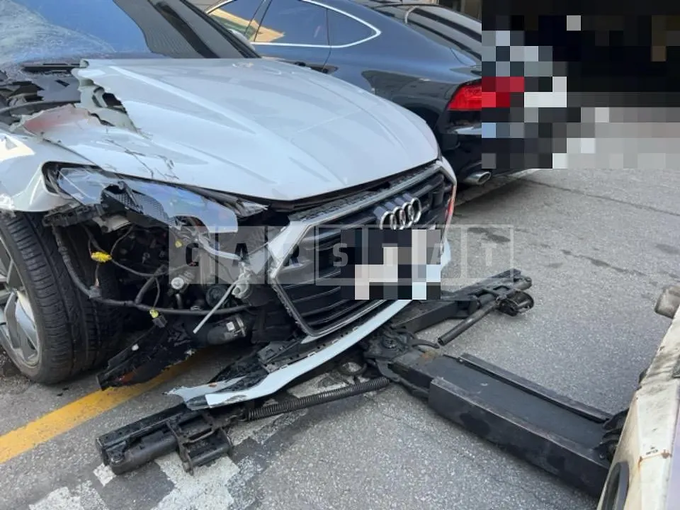 Photo 2 of 18: 2020 Audi A7 50 TDI quattro, VIN WAUZZZF25LN094665 — Korean insurance auction