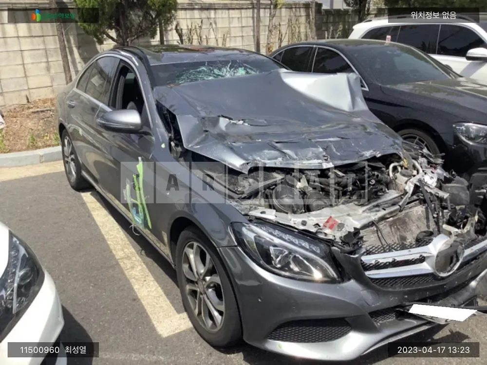 Photo 2 of 18: 2017 Mercedes-Benz C220 d, VIN WDDWF0EB0HR290661 — Korean insurance auction