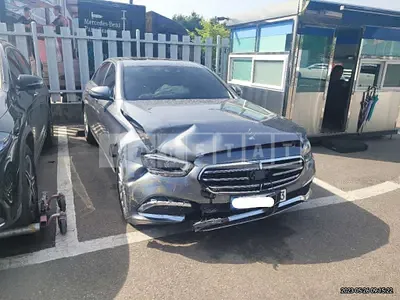 Photo 1 of 35: 2022 Mercedes-Benz E250, VIN W1KZF4FBXNB078731 — Korean insurance auction