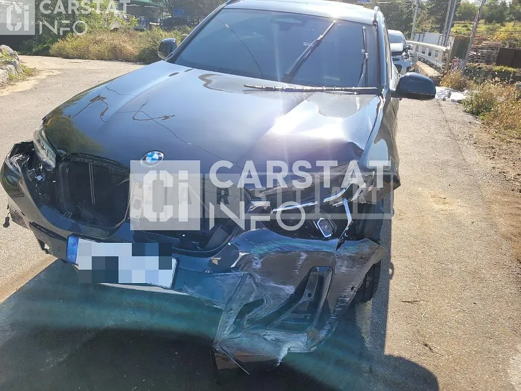 Photo 2 of 6: 2022 BMW X3 xDrive 20i, VIN WBA31DP03N9M54721 — Korean insurance auction