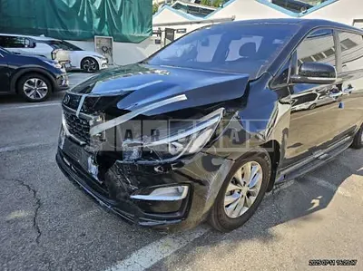 Photo 1 of 10: 2020 Kia Carnival — Korean insurance auction