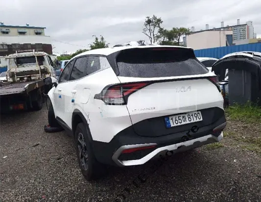 Photo 2 of 10: 2022 Kia Sportage — Korean insurance auction