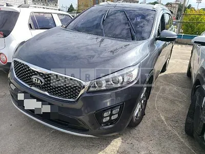 Photo 1 of 13: 2017 Kia Sorento, VIN KNAPH81ABHA346340 — Korean insurance auction