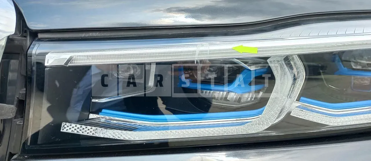 Photo 2 of 3: 2022 BMW Light 745e Headlight, VIN WBA7D6106NCK53847 — Korean insurance auction