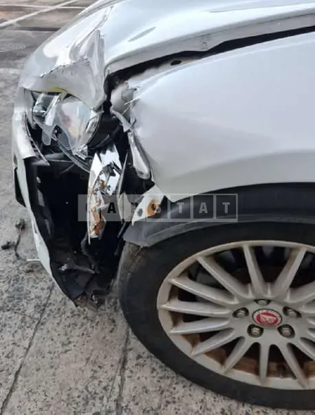 Photo 2 of 8: 2015 Jaguar XF 2.2d — Korean insurance auction