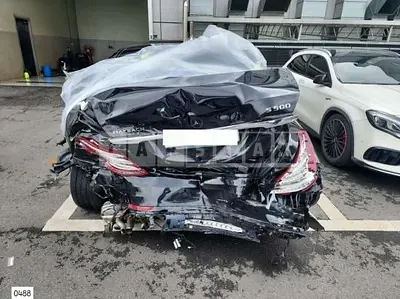 Photo 1 of 11: 2015 Mercedes-Maybach S500, VIN WVWZZZ3CZGE506018 — Korean insurance auction