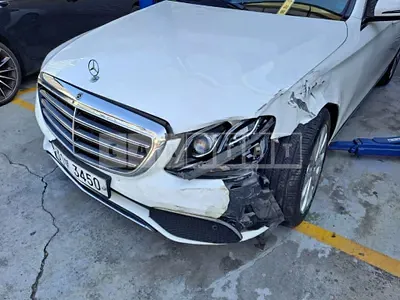 Photo 1 of 15: 2019 Mercedes-Benz E220 d 4Matic, VIN WDDZF0FB2KA533680 — Korean insurance auction
