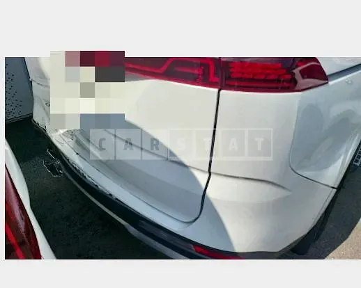 Photo 2 of 6: 2023 Kia Carnivals — Korean insurance auction