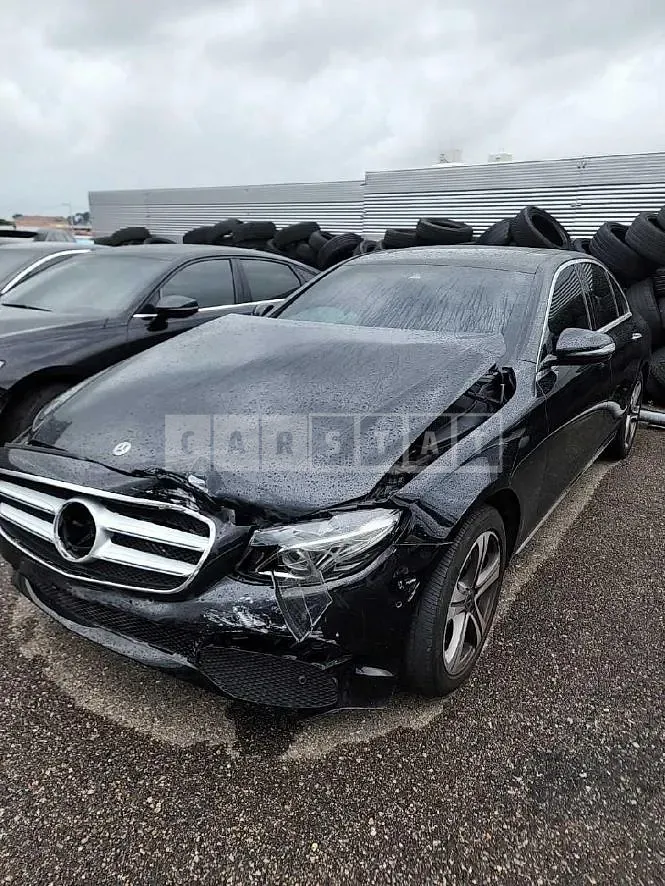 Photo 2 of 31: 2019 Mercedes-Benz E220 d — Korean insurance auction