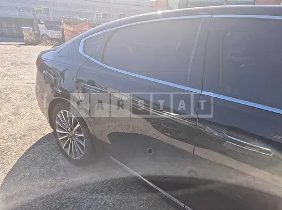 Photo 2 of 19: 2017 Kia K7 — Korean insurance auction