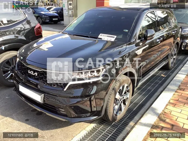 Photo 2 of 13: 2022 Kia Sorento, VIN KNARF81BGNA146563 — Korean insurance auction