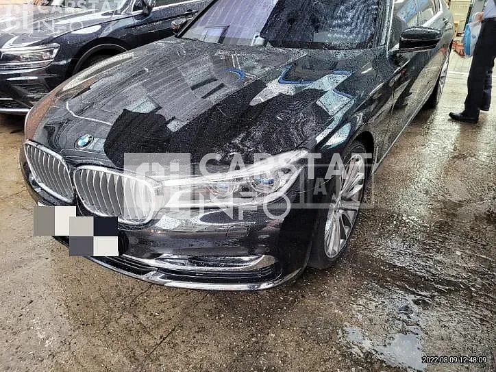 Photo 2 of 16: 2017 BMW Calm 750Li xDrive — Korean insurance auction