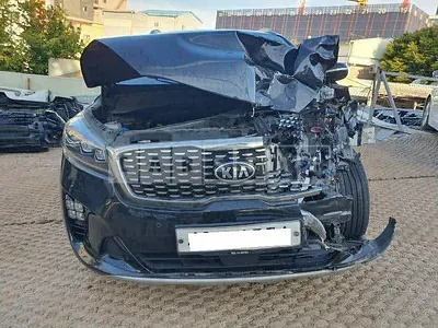 Photo 1 of 43: 2019 Kia Sorento, VIN KNAPK81ABKA541951 — Korean insurance auction