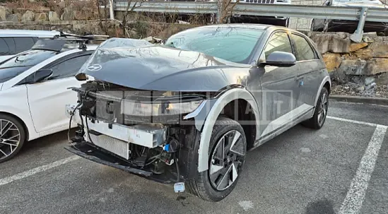 Photo 2 of 16: 2025 Hyundai IONIQ 5 — Korean insurance auction