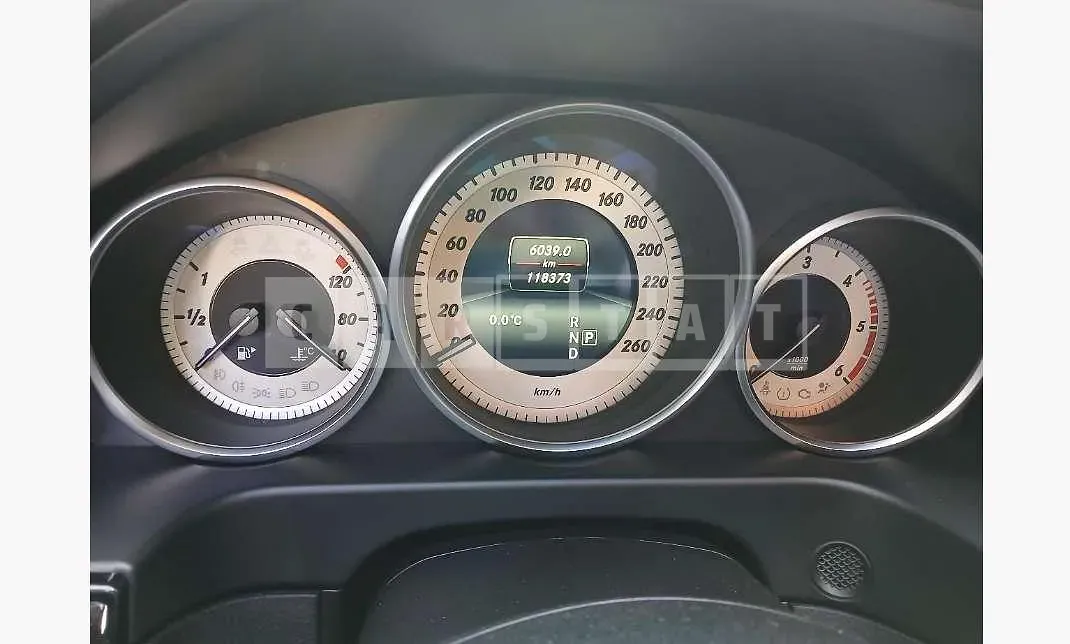 Photo 2 of 11: 2015 Mercedes-Benz E220 BlueTec — Korean insurance auction