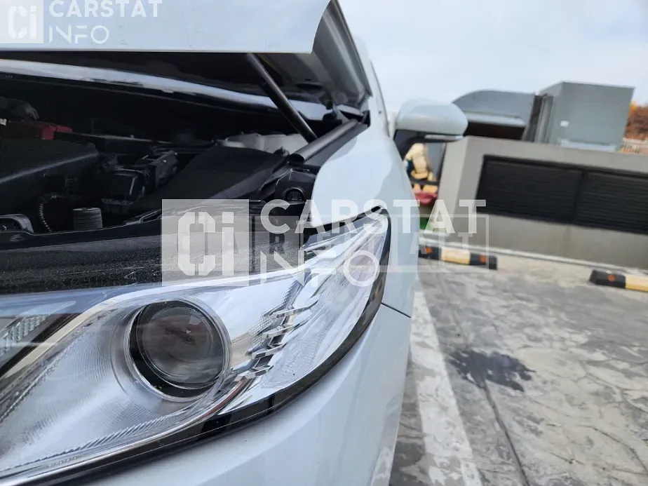 Photo 2 of 23: 2018 Toyota Camry — Korean insurance auction